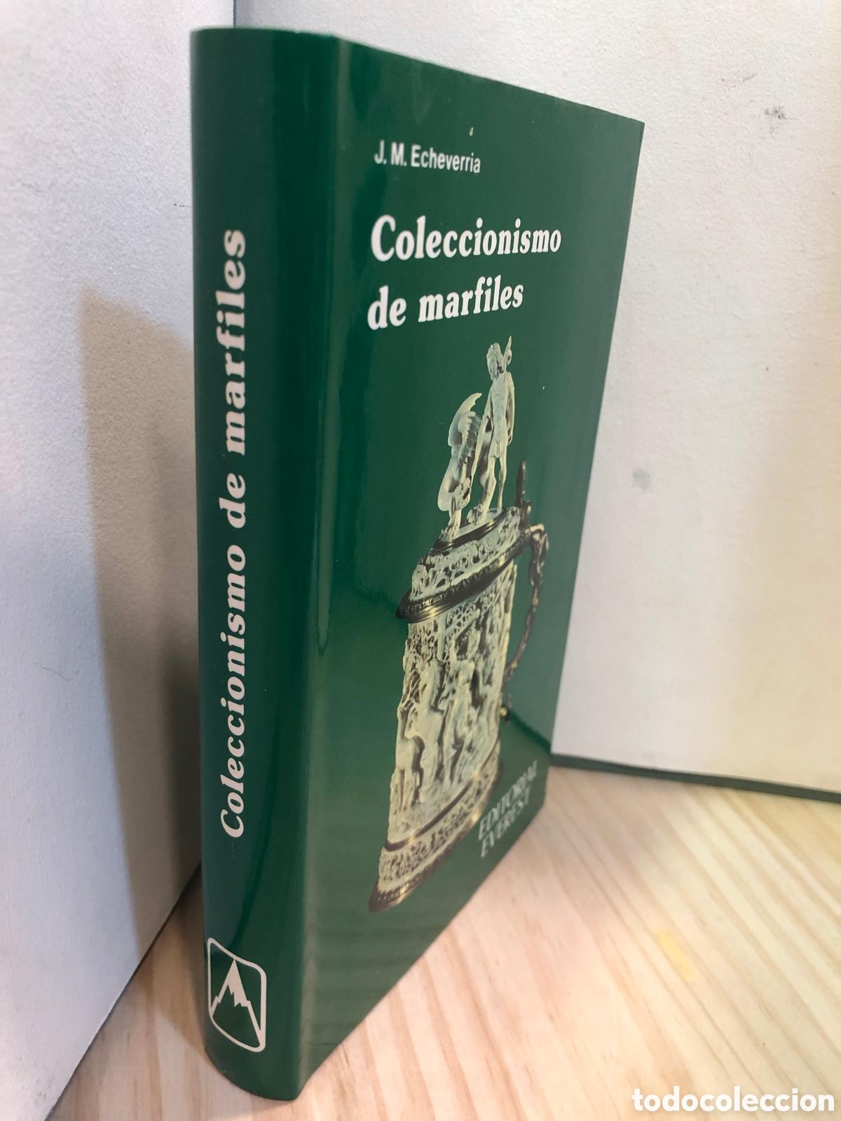Libros de segunda mano: Coleccionismo de marfiles - J. M. Echeverr&iacute;a