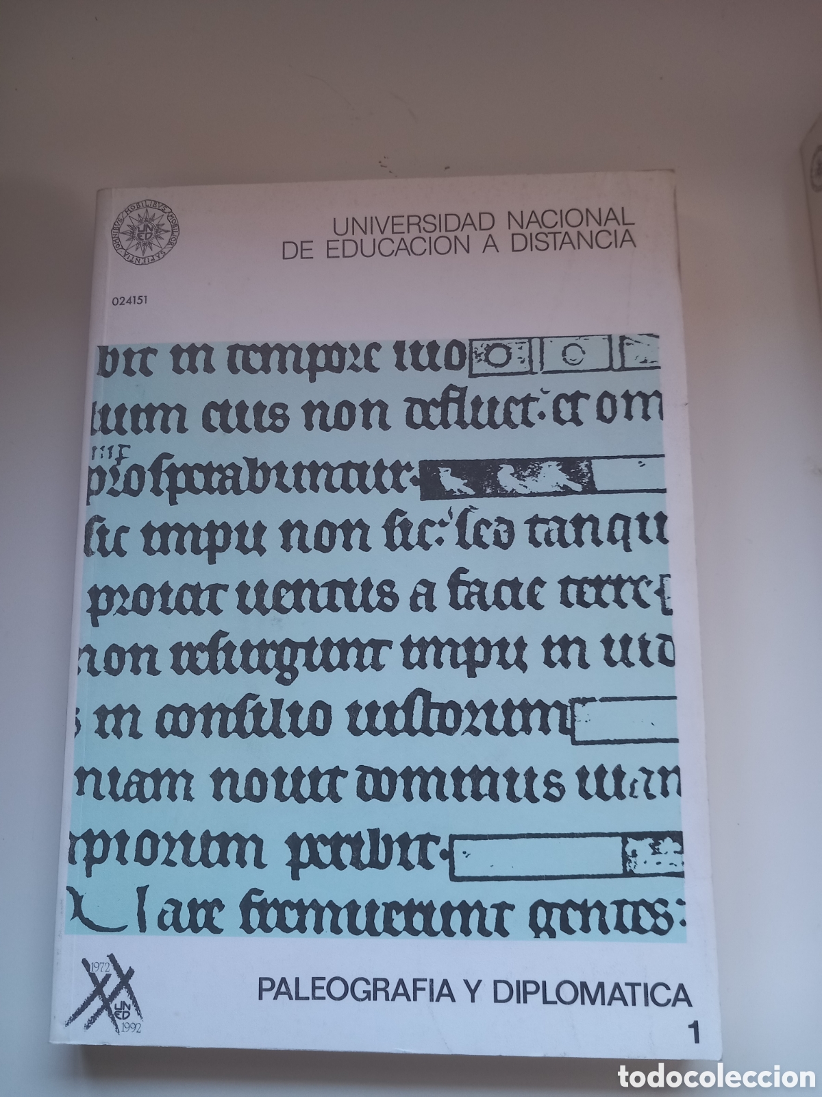 Libros de segunda mano: Paleografia y diplomatica UNED, 2 libros - Foto 2