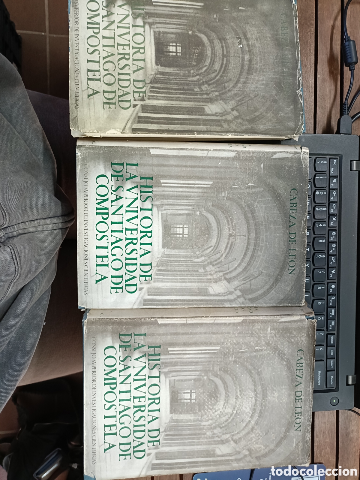 Libros de segunda mano: Historia de la universidad de Santiago de Compostela, Consejo superior. Tapa dura, Vol&uacute;menes 1, 2, 3