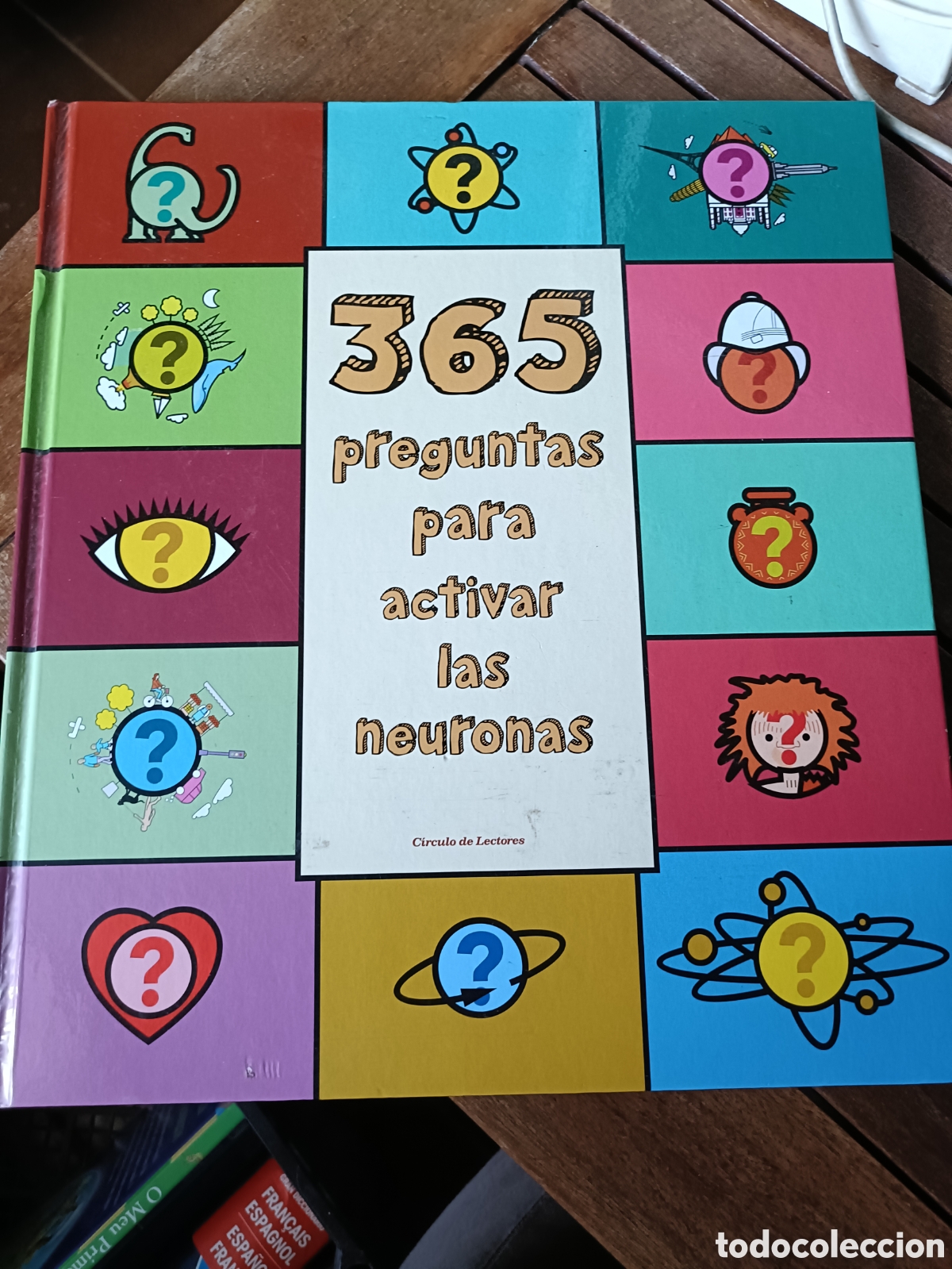 Libri di seconda mano: 365 preguntas para activar las neuronas, c&iacute;rculo de lectores. Gran formato, tapa dura. No ficci&oacute;n