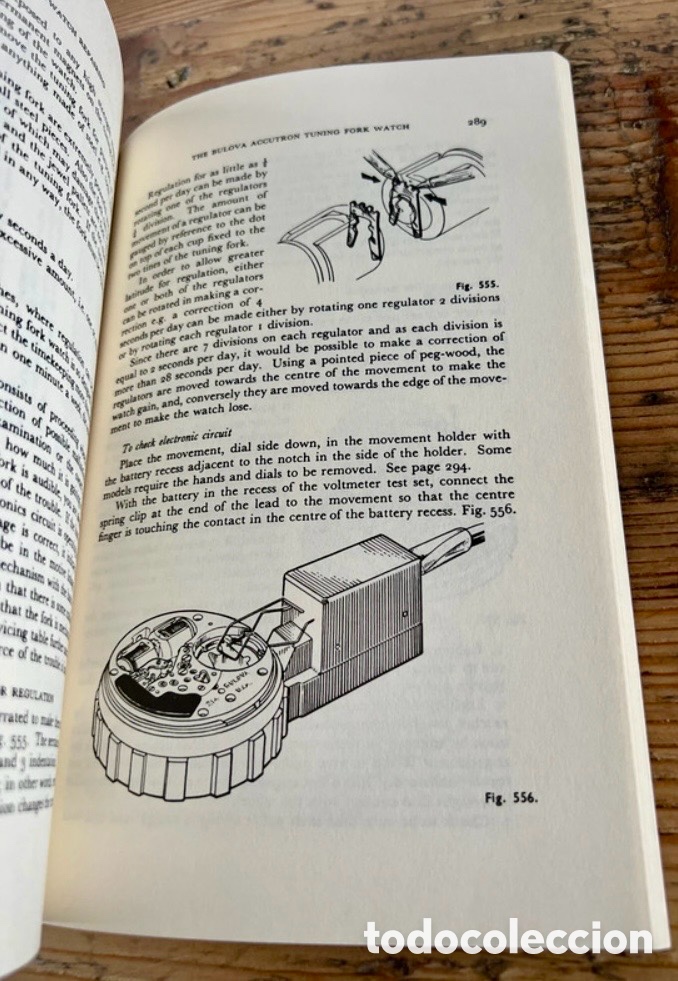 Libros de segunda mano: Practical Watch Repairing. Donald de Carle. - Foto 3