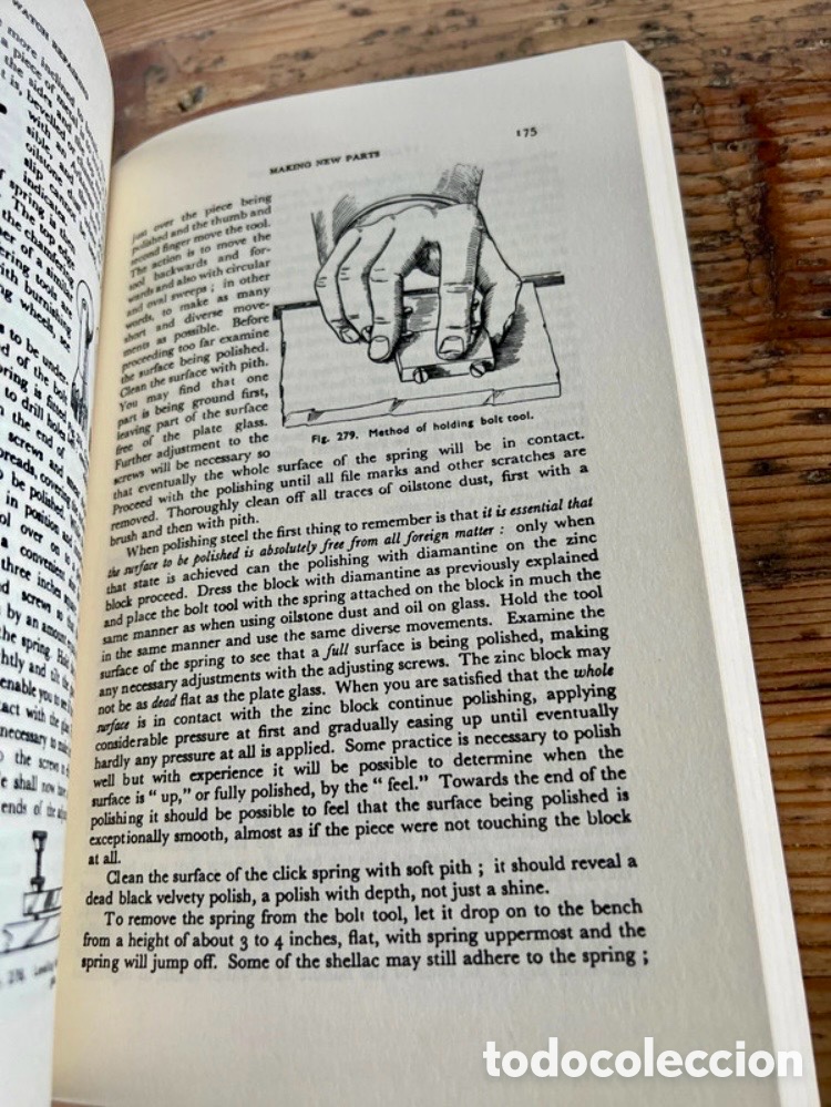 Libros de segunda mano: Practical Watch Repairing. Donald de Carle. - Foto 4