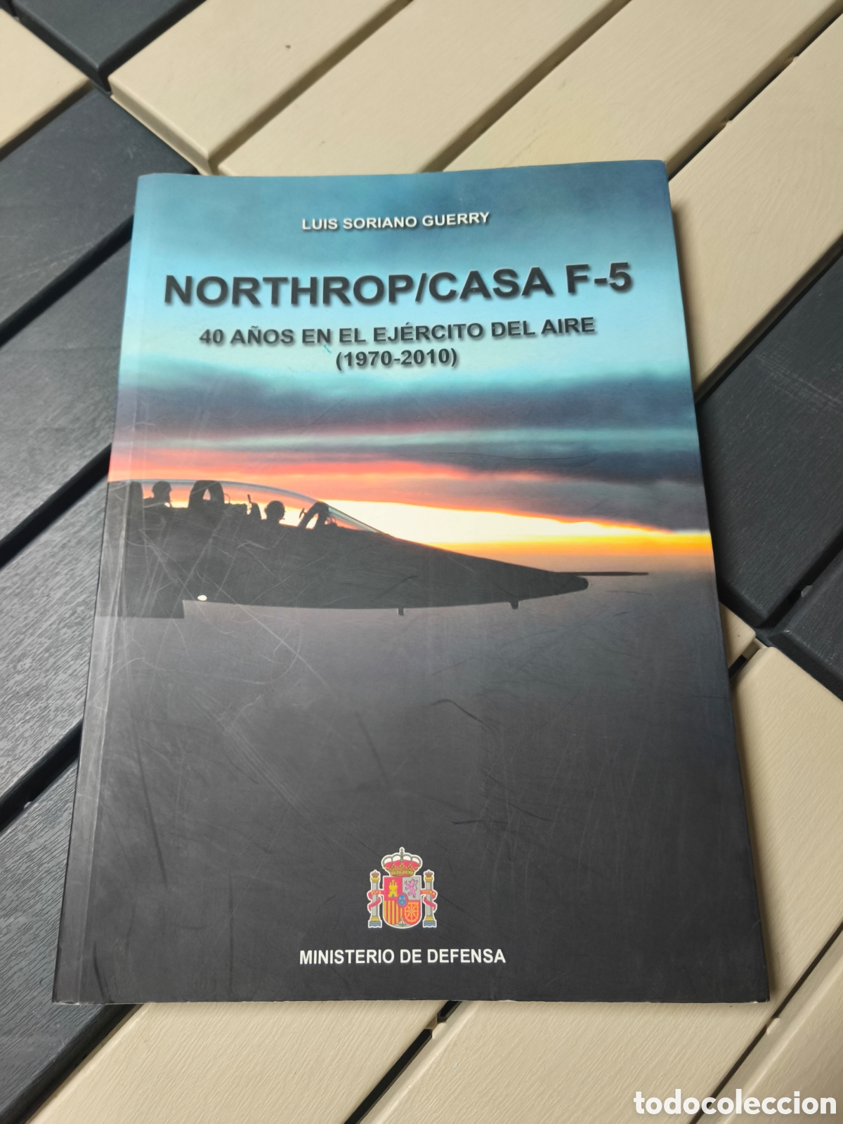 Libros de segunda mano: Libro Northrop/CASA F-5: 40 a&ntilde;os en el Ej&eacute;rcito del Aire (1970-2010) - Luis Soriano Guerry