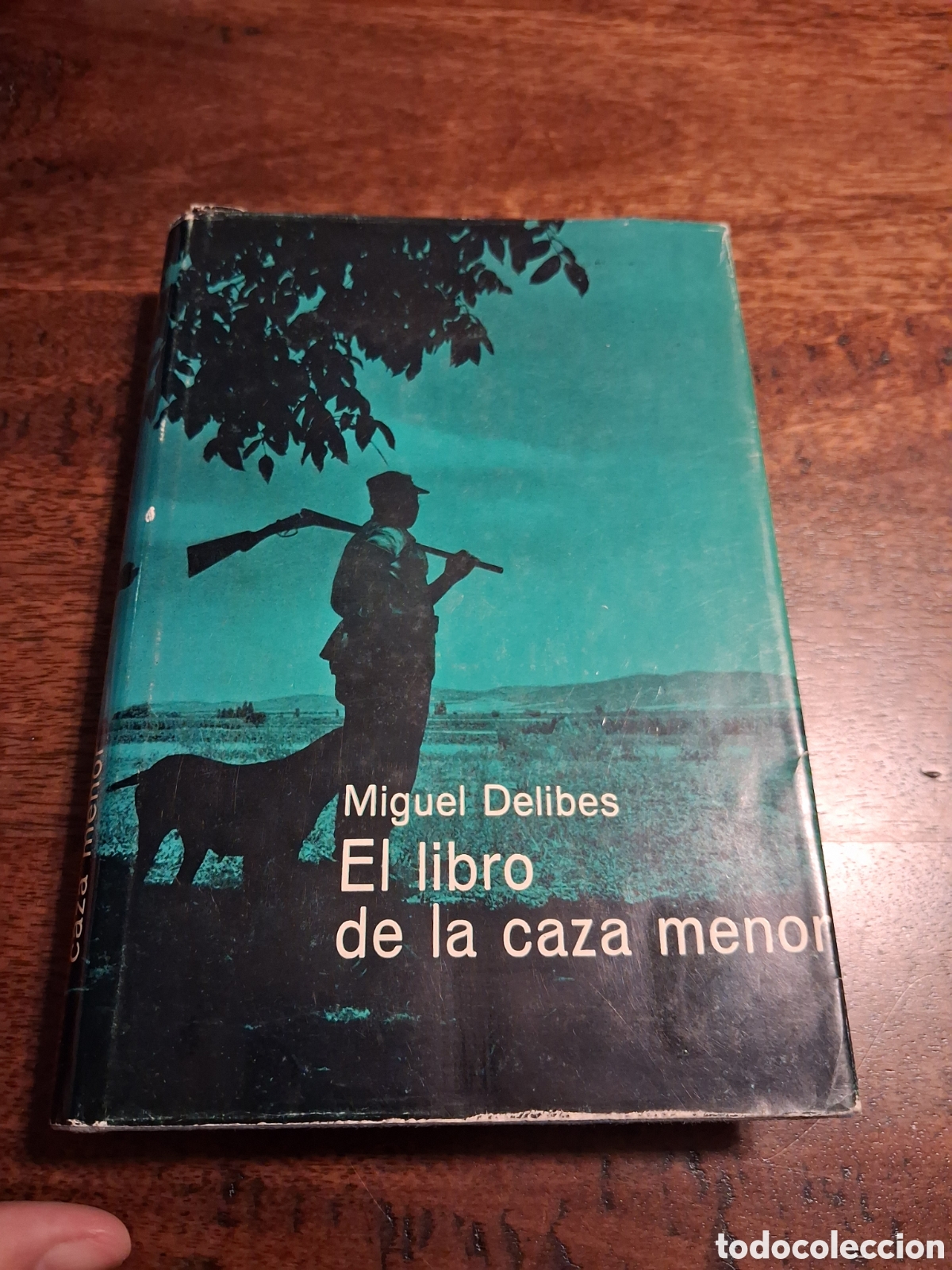 Libros de segunda mano: El libro de la caza menor, Miguel Delibes. Fotograf&iacute;as de Francisco Onta&ntilde;&oacute;n.