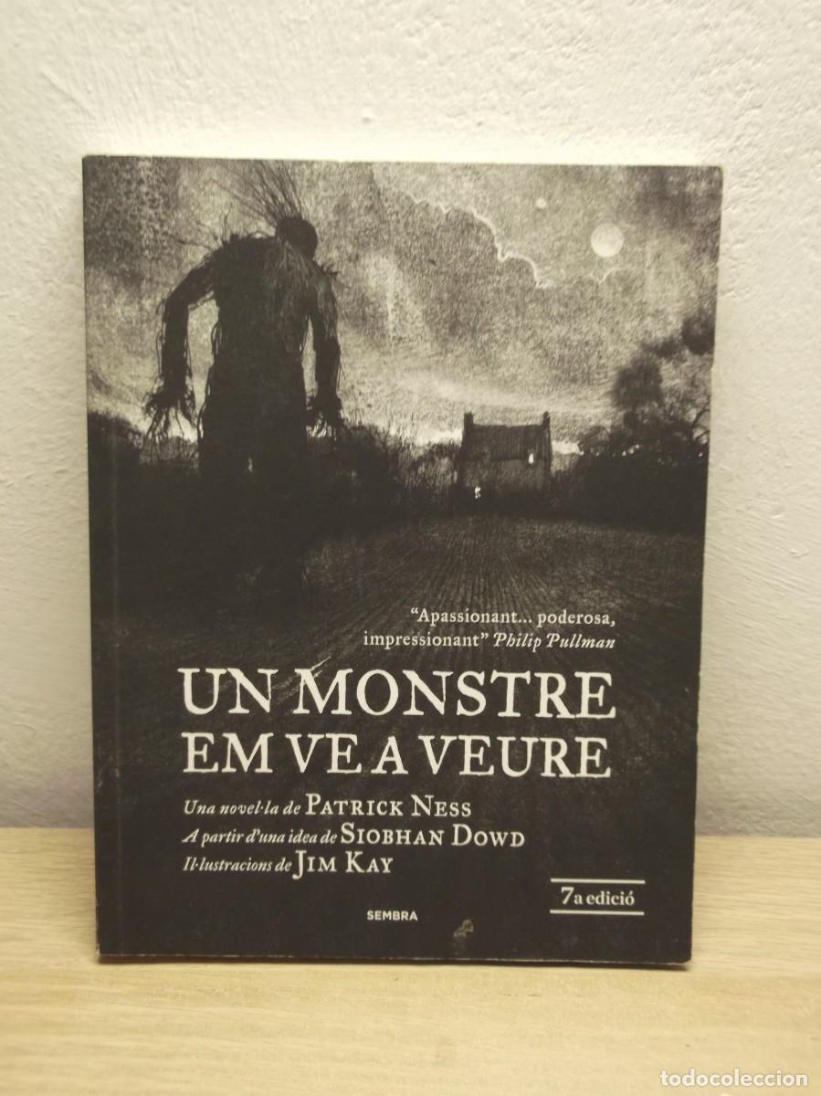 Libros de segunda mano: Un monstre em ve a veure - Edici&oacute;n en Catal&aacute;n Patrick Ness