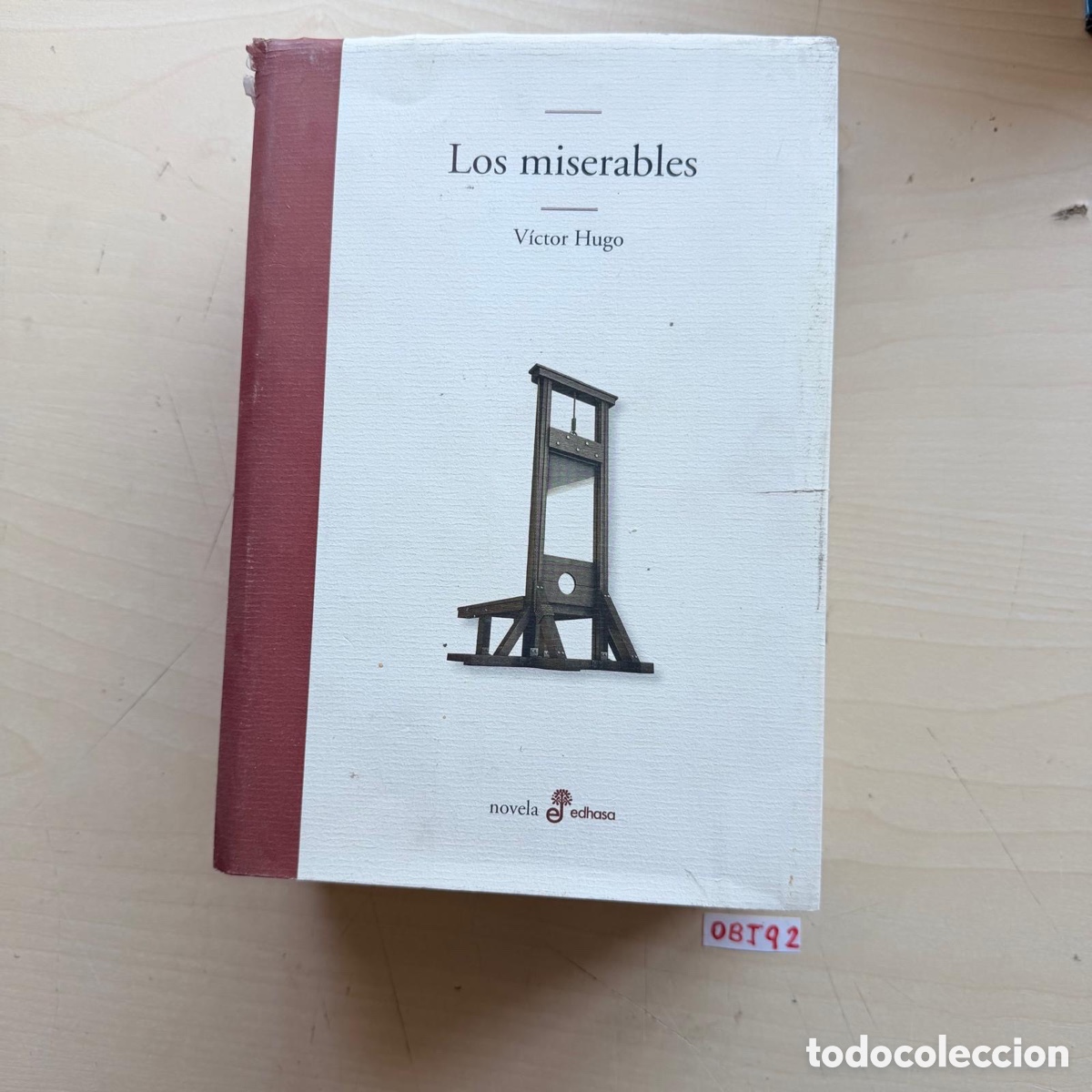 Libros de segunda mano: Libro los miserables V&iacute;ctor Hugo