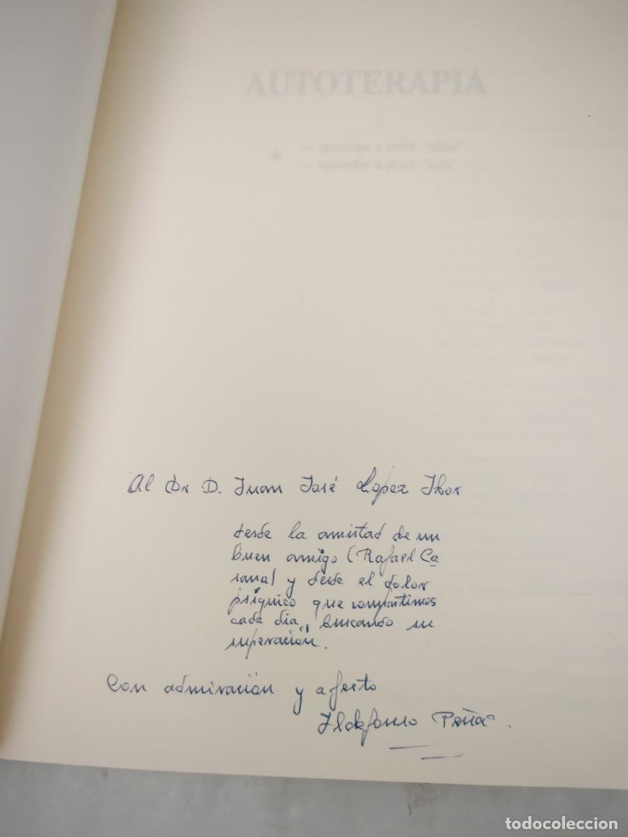Libros de segunda mano: Aprender a decir adi&oacute;s, aprender a decir hola (Dedicatoria y firma aut&oacute;grafa de autor) - Foto 2