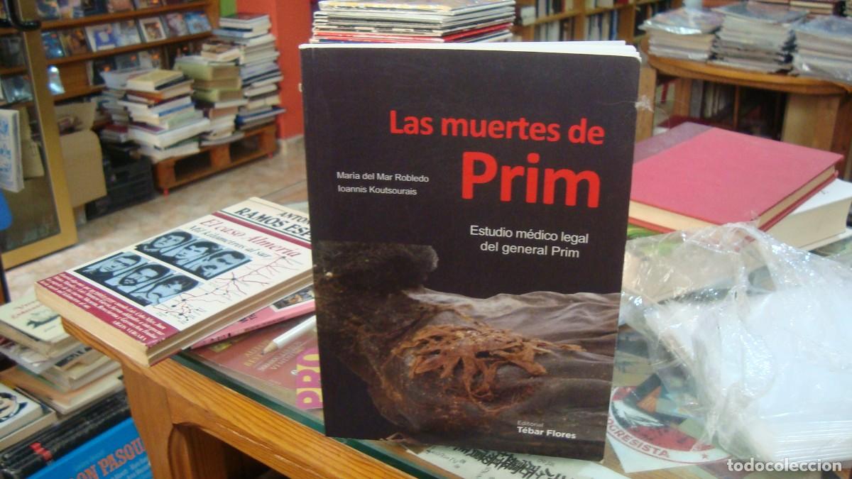 Libros de segunda mano: LAS MUERTES DE PRIM - MARIA DEL MAR ROBLEDO / IOANNIS KOUTSOURAIS