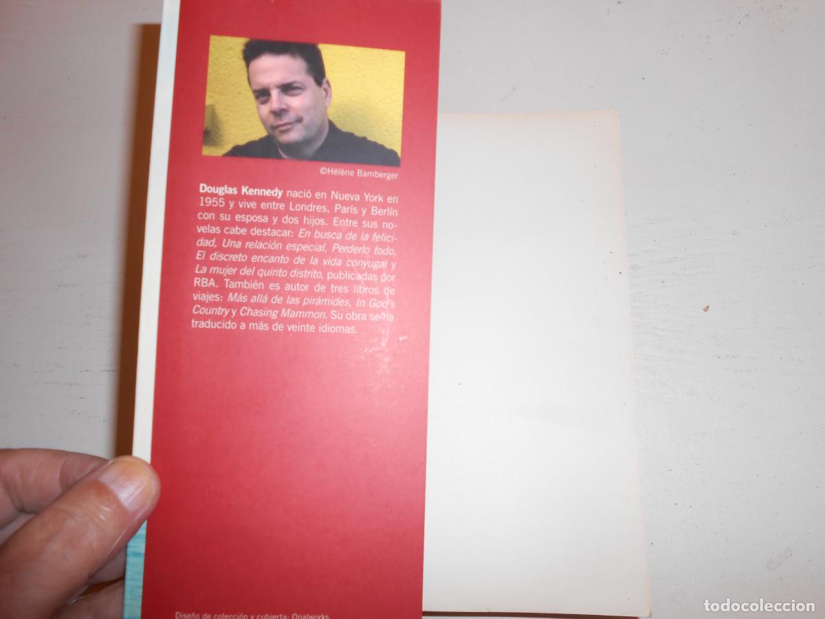 Libros de segunda mano: DOUGLAS KENNEDY , ABANDONAR EL MUNDO - AVENUE - Foto 2