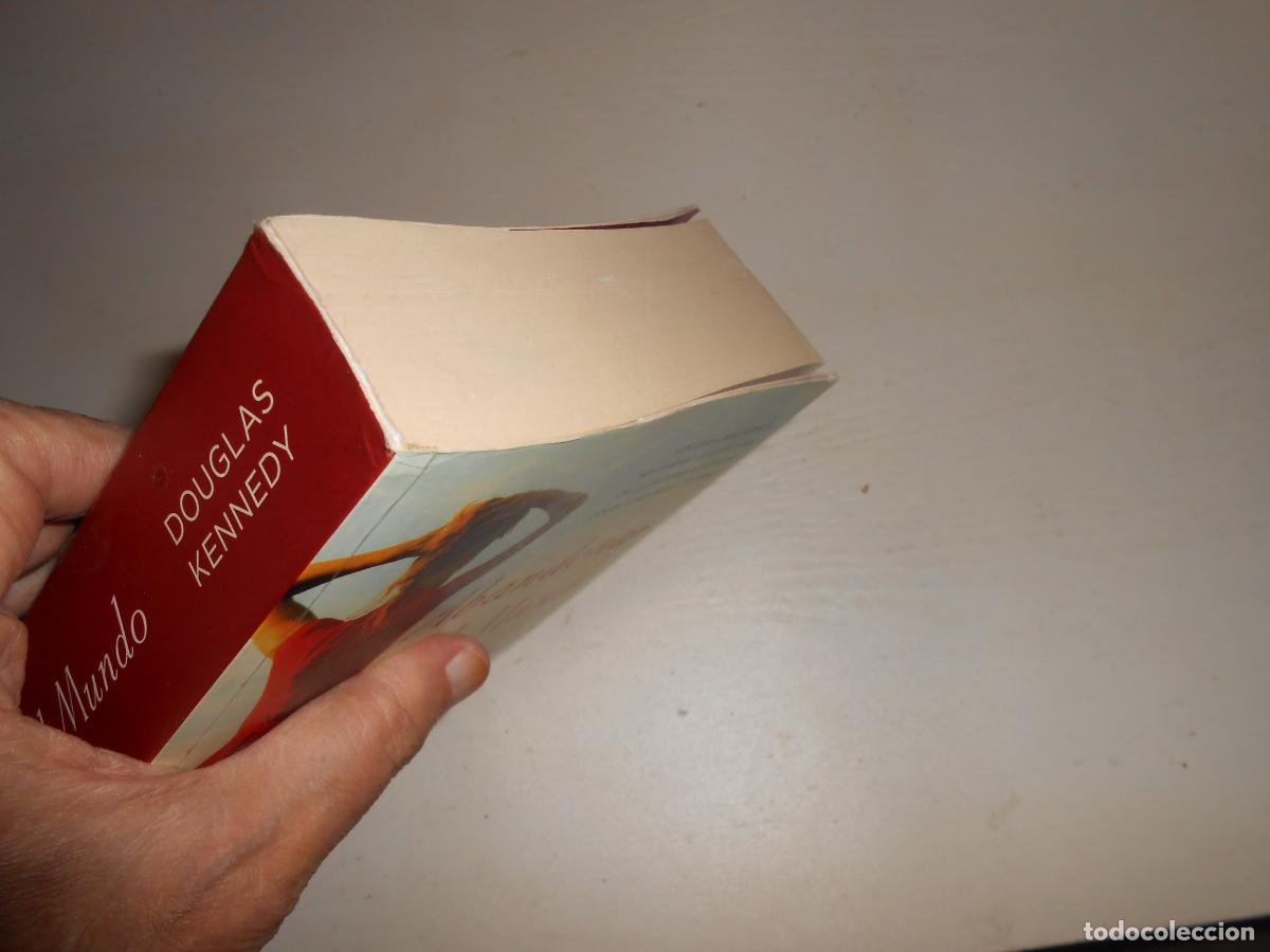 Libros de segunda mano: DOUGLAS KENNEDY , ABANDONAR EL MUNDO - AVENUE - Foto 4