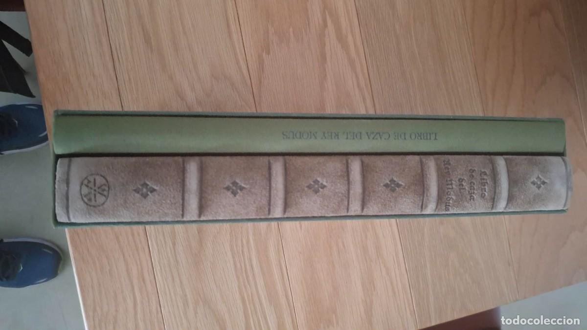 Libros de segunda mano: Libro Caza Rey Modus. Facsimil 1989 Ed. Casariego. - Foto 2
