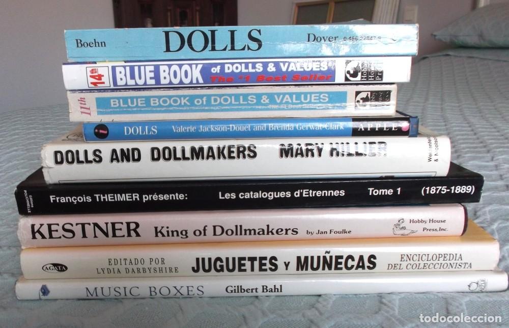 Libros de segunda mano: Lote de nueve libros de mu&ntilde;ecas y juguetes antiguos - Foto 6