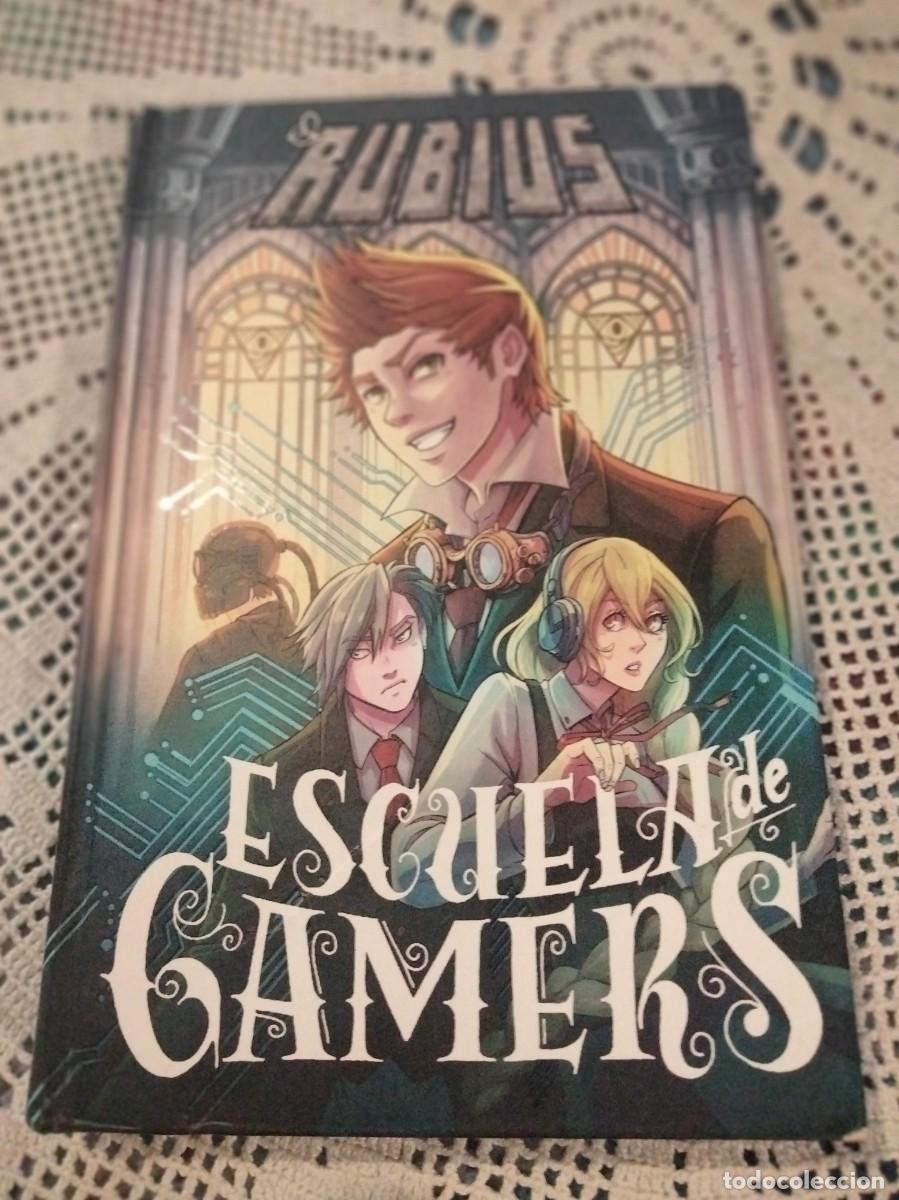 Libros de segunda mano: ESCUELA DE GAMERS ENTRA Y MIRALO