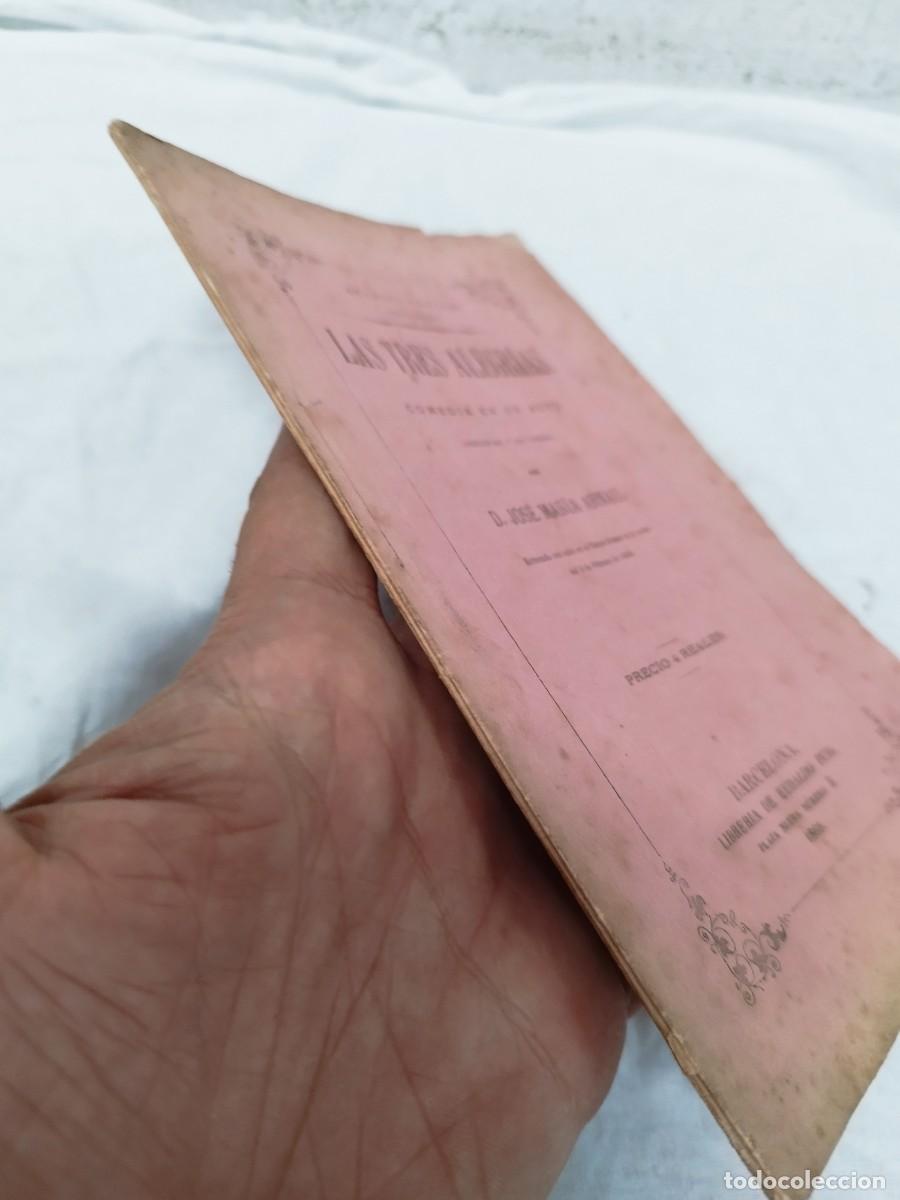Libros de segunda mano: Comedia en un acto, Las tres alegrias 1969. - Foto 2