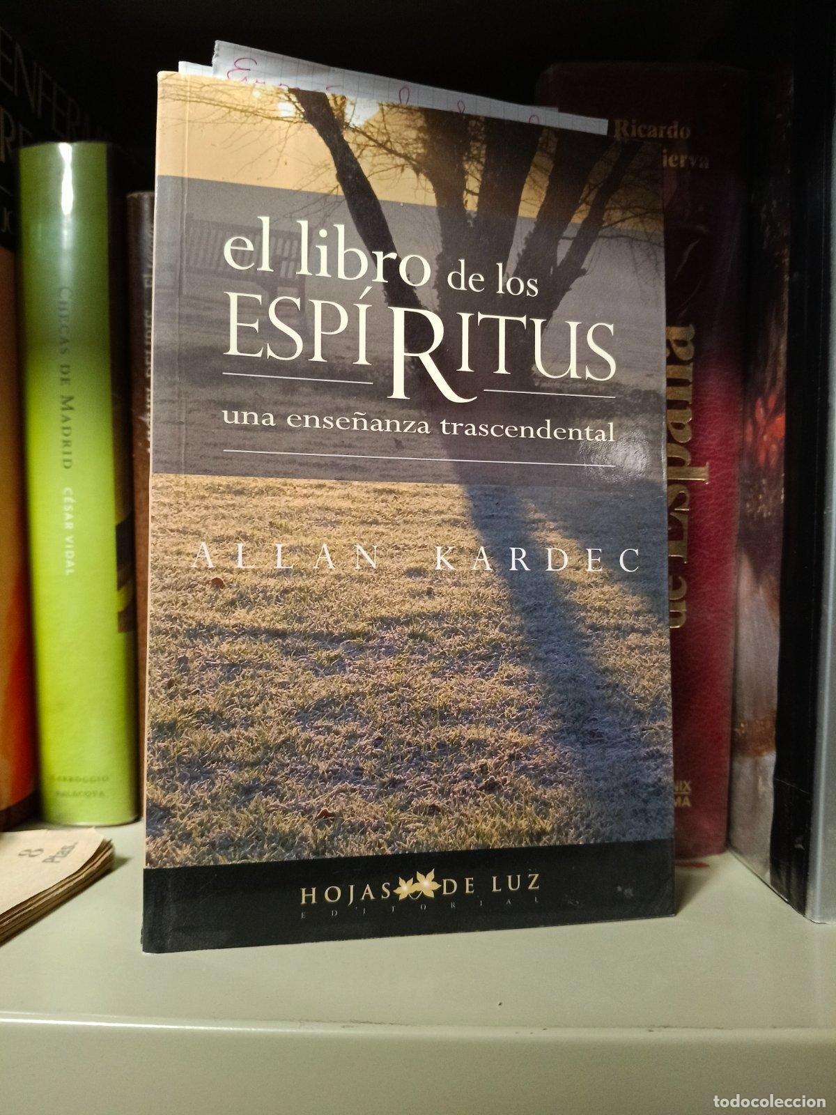 Libros de segunda mano: El libro de los esp&iacute;ritus | Allan Kardec | Hojas de Luz | 2009 - Foto 1