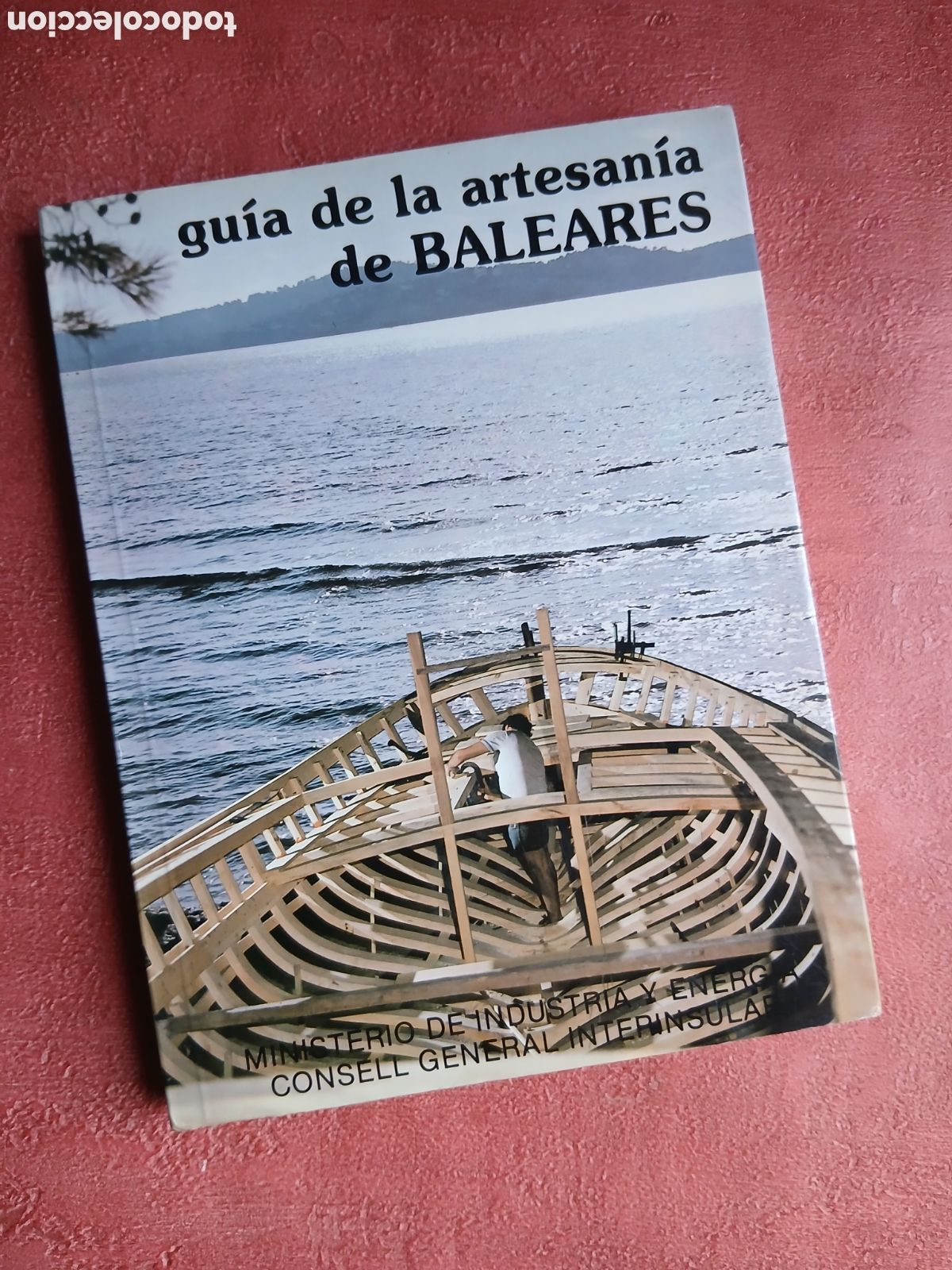 Libros de segunda mano: Gu&iacute;a de la artesan&iacute;a de Baleares.