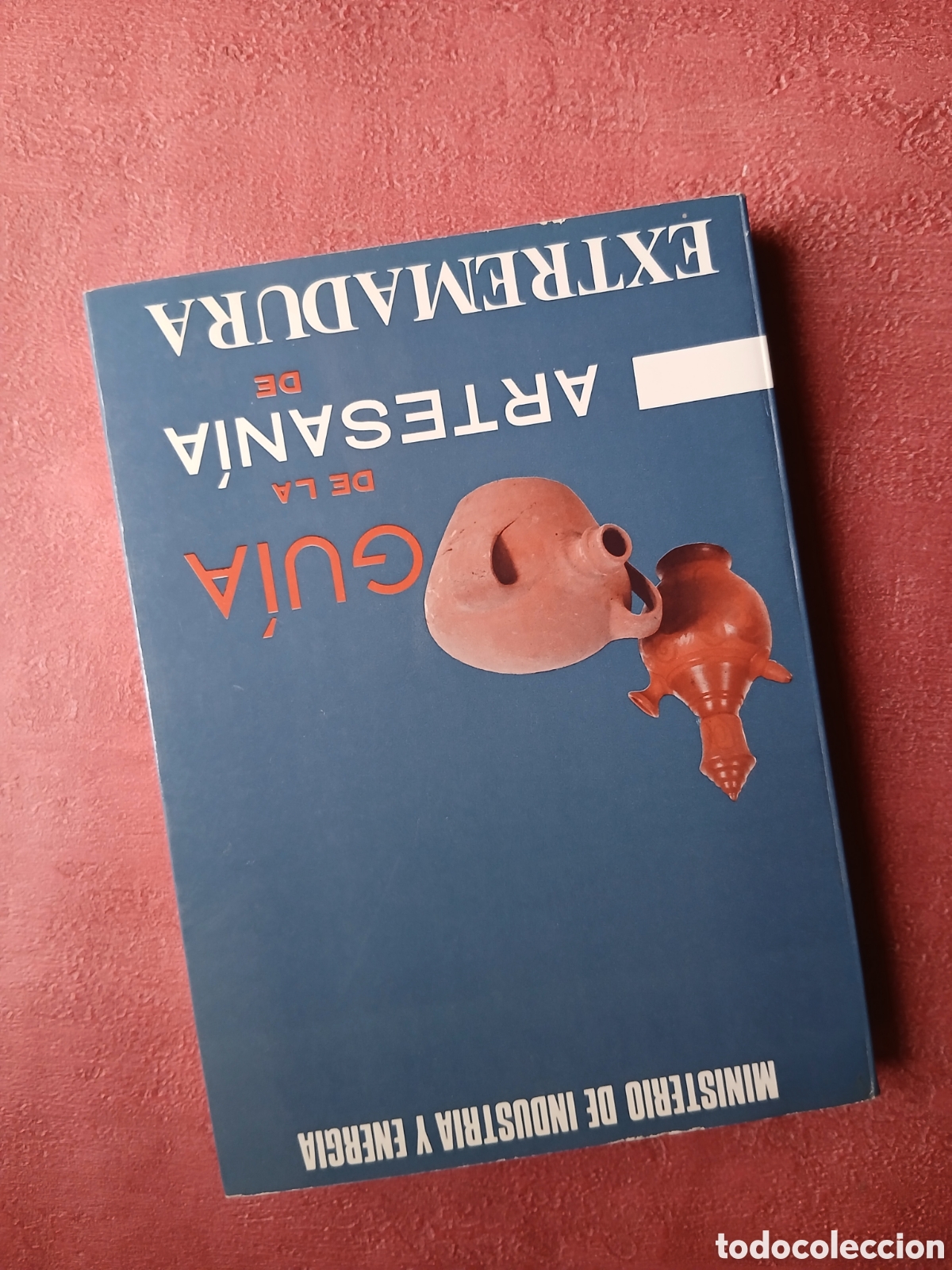 Libros de segunda mano: Gu&iacute;a de artesan&iacute;a de Extremadura.