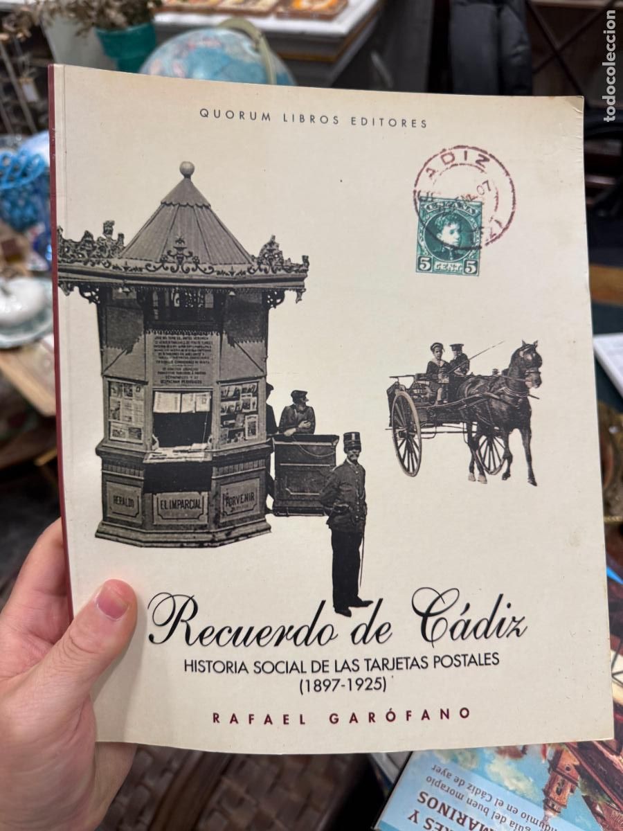 Libros de segunda mano: LIBRO RECUERDO DE CADIZ - HISTORIA SOCIAL DE LAS TARJETAS POSTALES 1897-1925 - 328 PAG