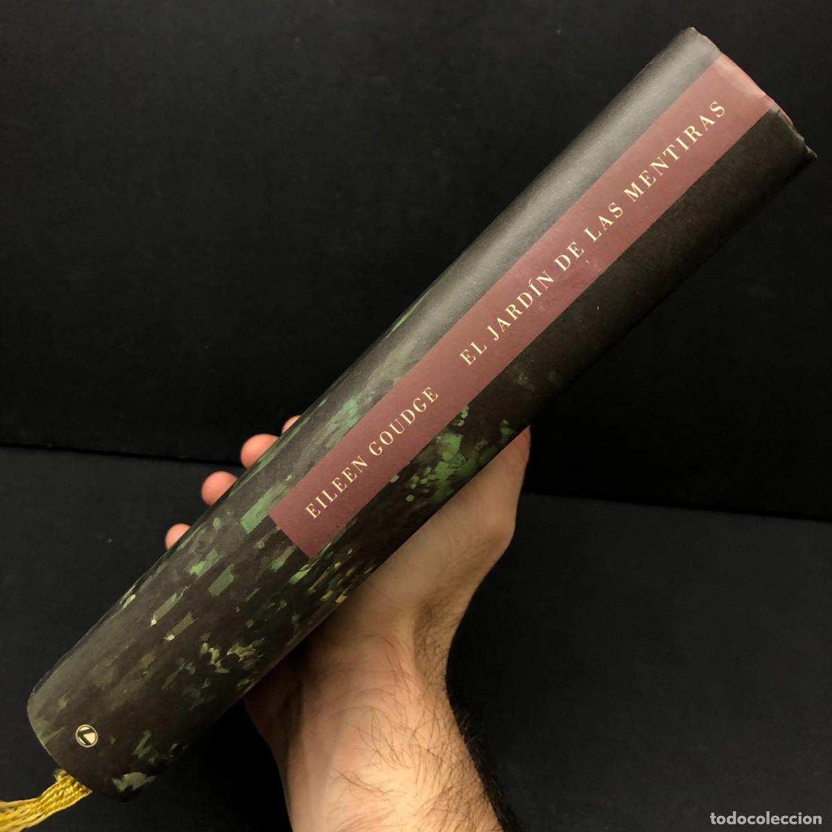 Libros de segunda mano: EL JARD&Iacute;N DE LAS MENTIRAS - EILEEN GOUDGE - C&Iacute;RCULO DE LECTORES / 1185 - Foto 3
