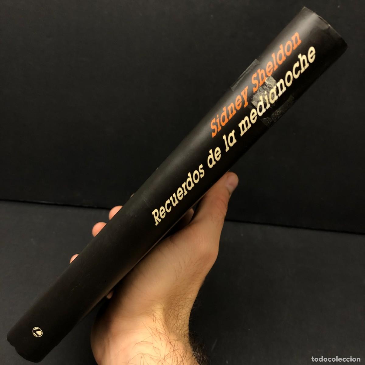 Libros de segunda mano: SIDNEY SHELDON - RECUERDOS DE LA MEDIANOCHE - C&Iacute;RCULO DE LECTORES / 1 - Foto 3