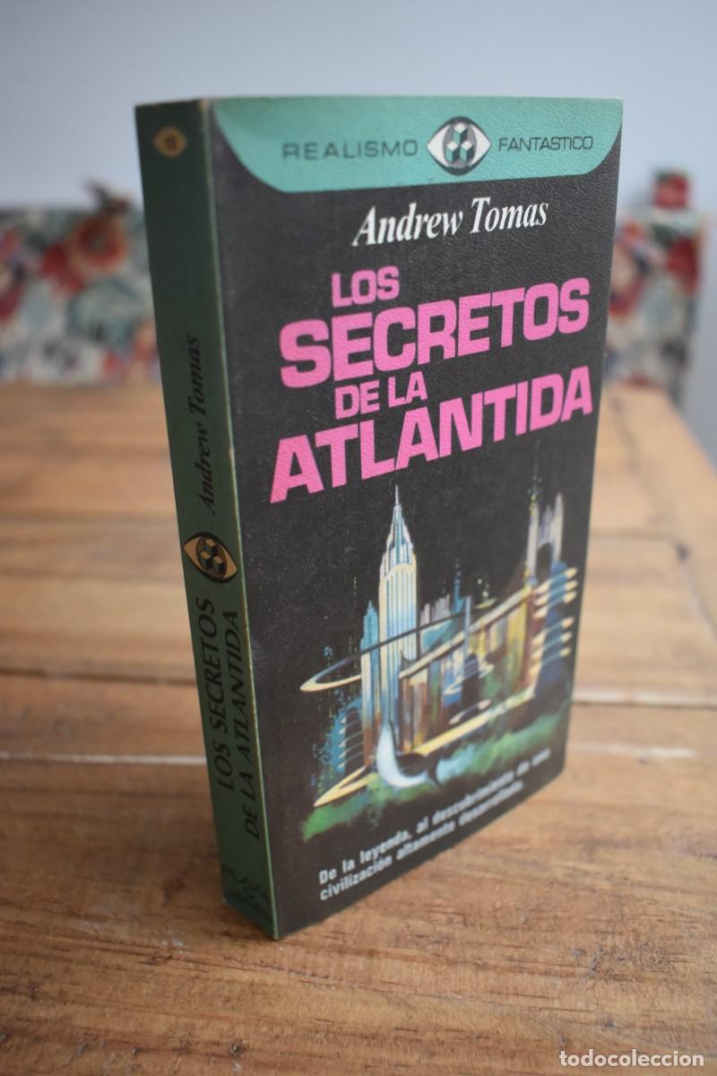 Libros de segunda mano: LOS SECRETOS DE LA ATLANTIDA. Andrew Tomas. Realismo Fant&aacute;stico 15. Plaza & Janes 1976