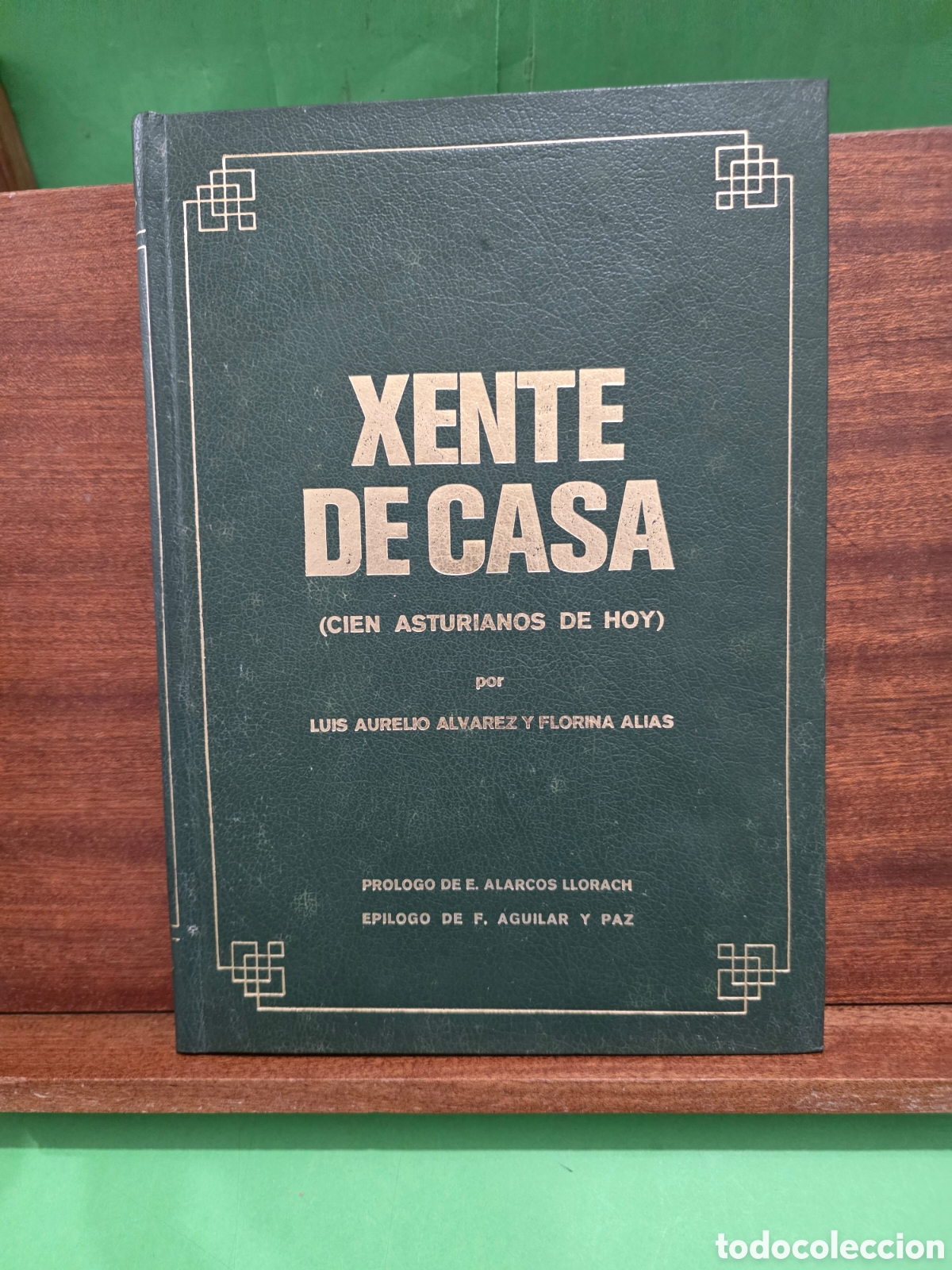 Libri di seconda mano: &rdquo;&rdquo;XENTE DE CASA&rdquo;&rdquo;...(CIEN ASTURIANOS DE HOY)...LUIS AURELIO Y FLORINA ALIAS...OVIEDO...1974...