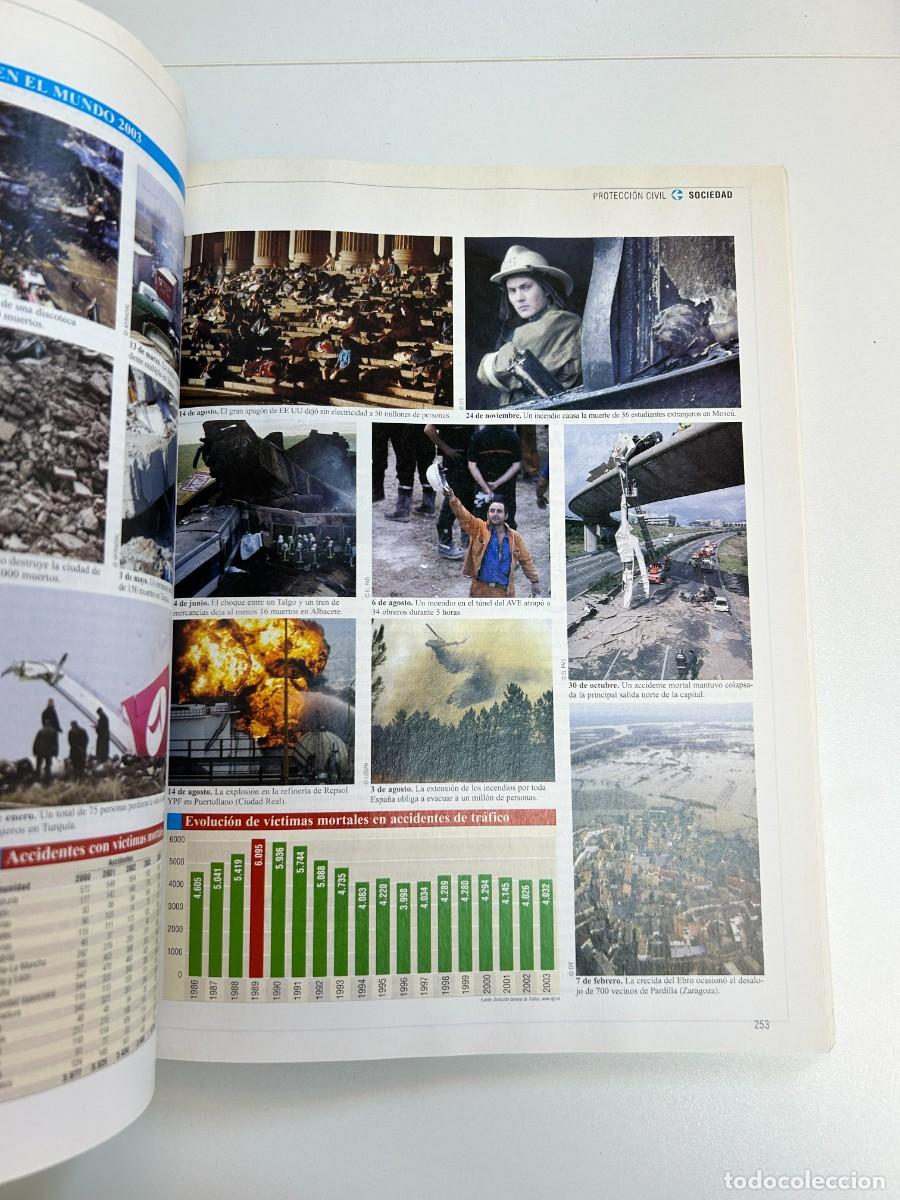 Libros de segunda mano: Anuario El Pa&iacute;s 2004 (Edici&oacute;n 04) - Foto 3