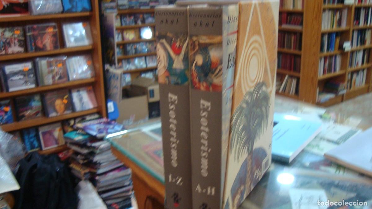 Libros de segunda mano: DICCIONARIO AKAL CR&Iacute;TICO DE ESOTERISMO 2 VOLS. A-H Y I-Z EN ESTUCHE (2006) JEAN SERVIER (ED.)