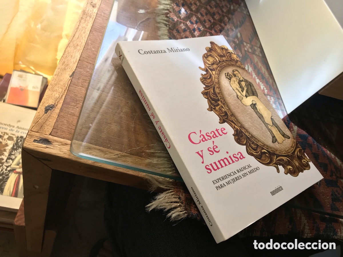 Libros de segunda mano: C&aacute;sate y s&eacute; sumisa. Costanza Mediano. Nuevoinicio
