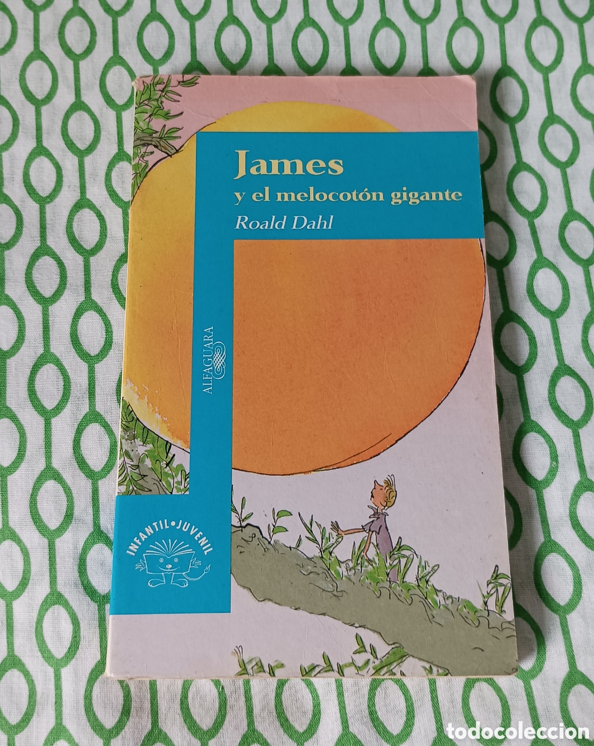 Gebrauchte B&uuml;cher: Libro - James y el melocot&oacute;n gigante, ROALD DAHL. Alfaguara, 1996. Ilustraciones de Quentin Blake.