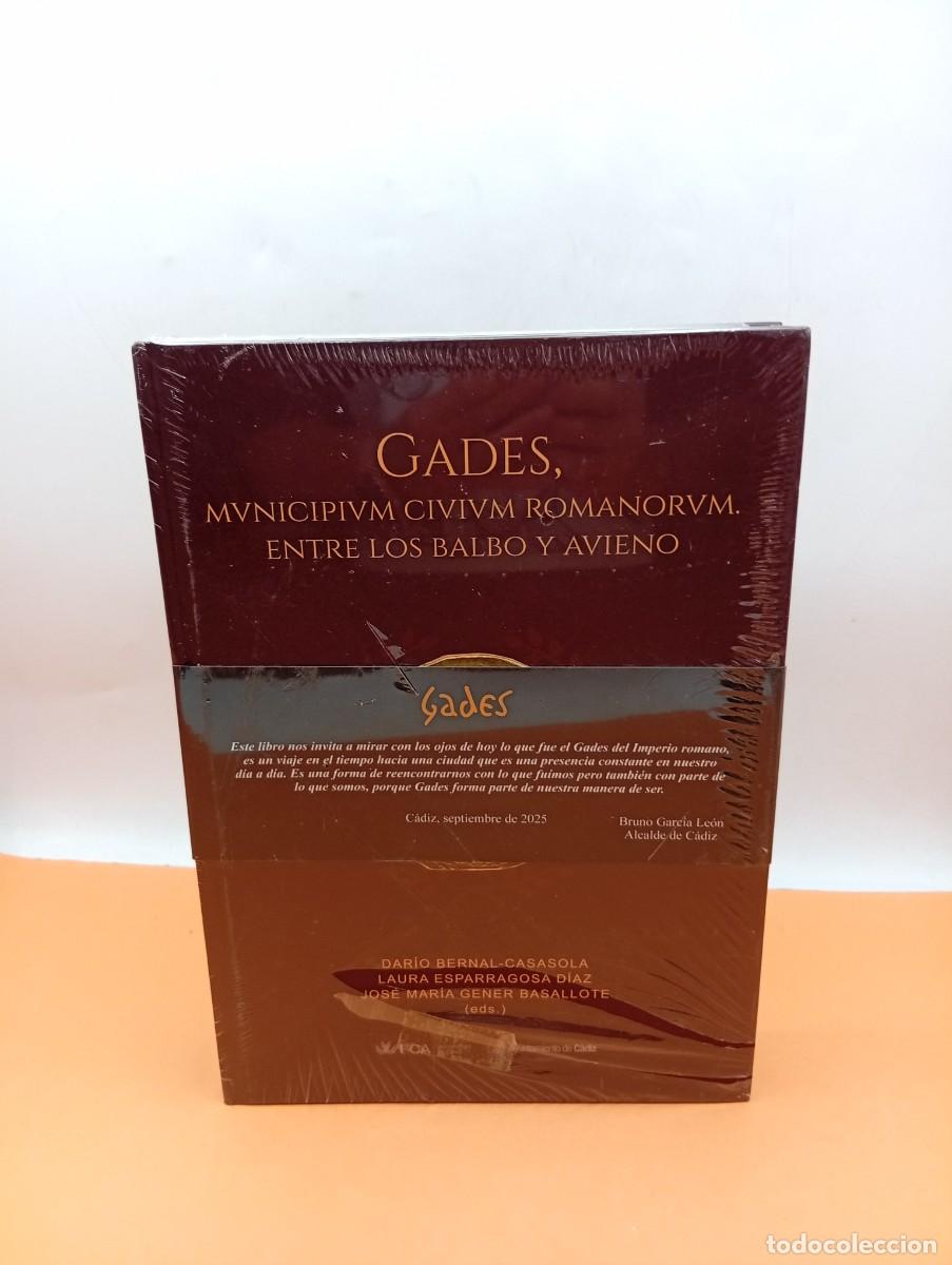 Libros de segunda mano: GADES, MUNICIPIUM CIVIUM ROMANORUM. ENTRE LOS BALBO Y AVIENO. UCA. 2025. NUEVO PLASTIFICADO.