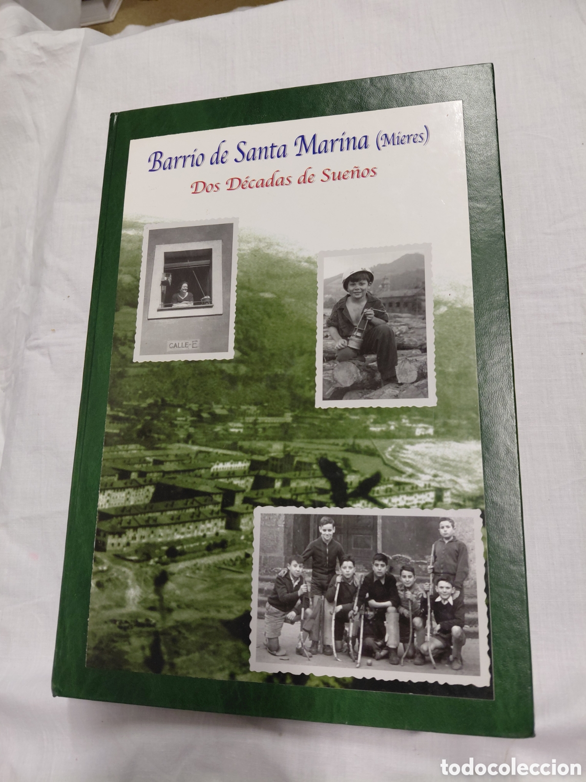 Libros de segunda mano: BARRIO DE SANTA MARINA MIERES.DOS DECADAS DE SUE&Ntilde;OS.EDITA COLECTIVO GUAJES DE SANTA MARINA.2004