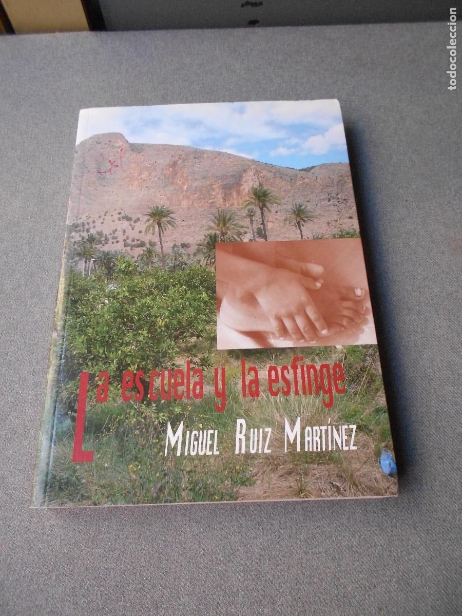 Libros de segunda mano: LA ESCUELA Y LA ESFINGE - Foto 1