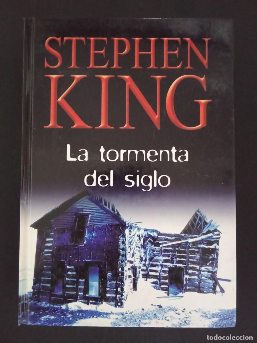 Libros de segunda mano: STEPHEN KING.- La tormenta del siglo. RBA (2003). Traducci&oacute;n de Patricia Ant&oacute;n. 24 cm. 495 p&aacute;ginas.