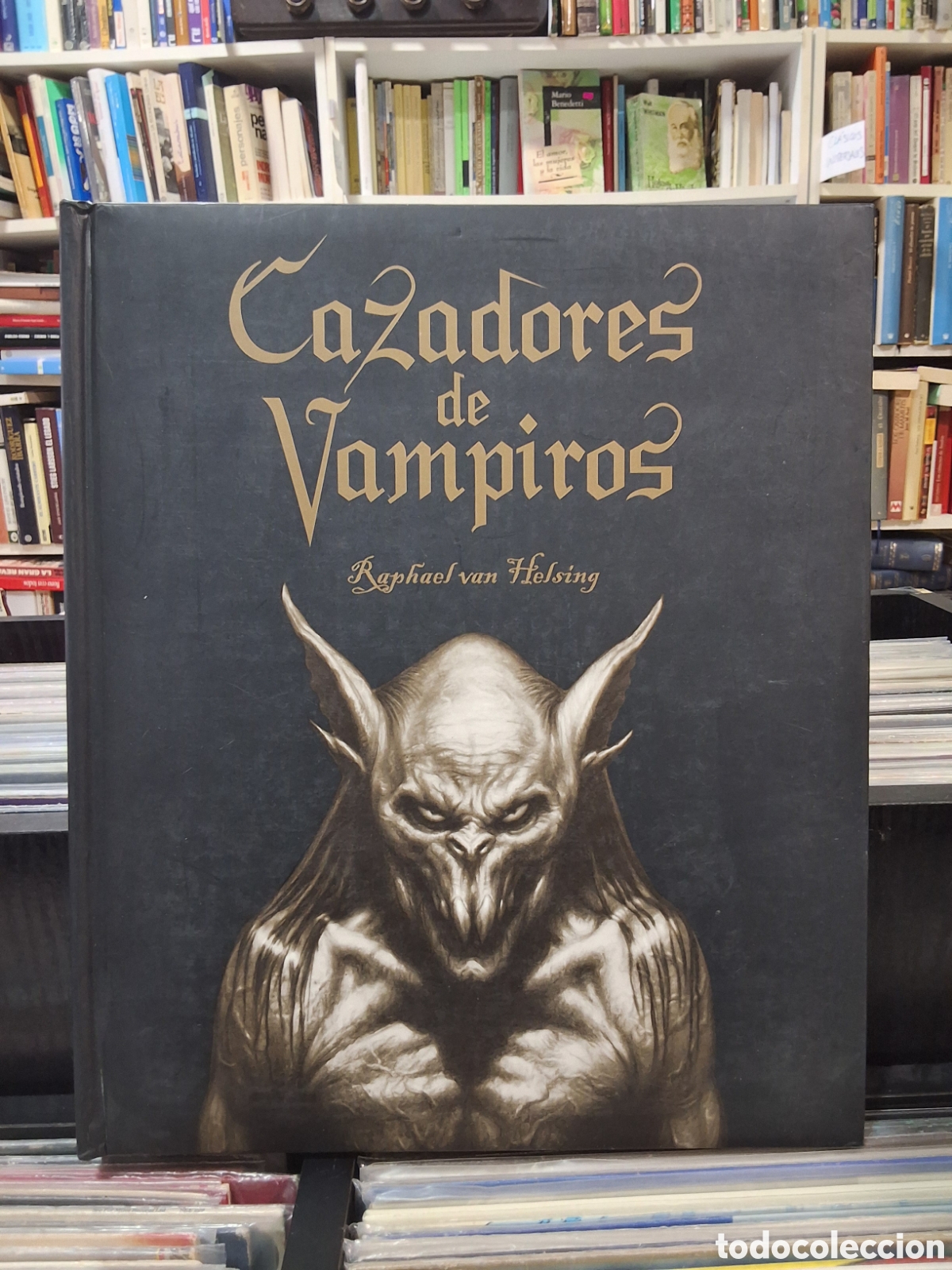 Libros de segunda mano: CAZADORES DE VAMPIROS - RAPHAEL VAN HELSING
