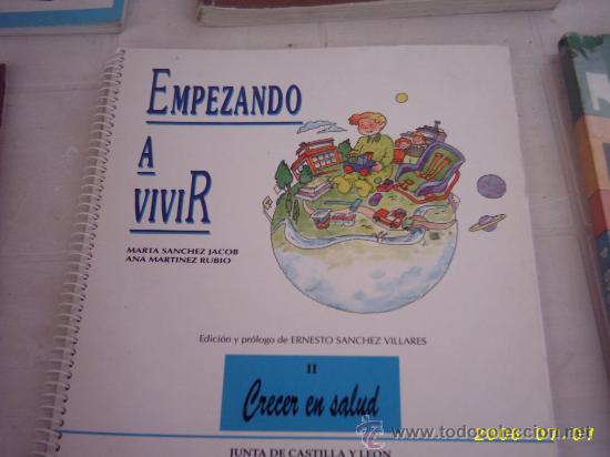 Libros de segunda mano: Empezando a vivir. Junta de Castilla y Le&oacute;n (II tomo) 1990 - Foto 1