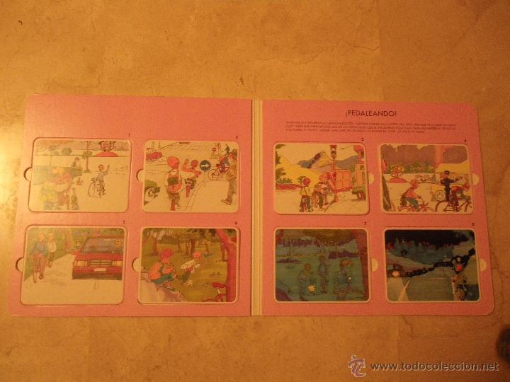 Libros de segunda mano: Pedaleando. Libro did&aacute;ctico Direcci&oacute;n General de Tr&aacute;fico. (8 piezas intercambiables). - Foto 1