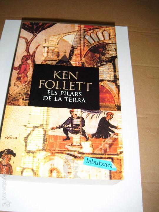 Libros de segunda mano: libro de els pilars de la terra de ken follet en catalan - Foto 1