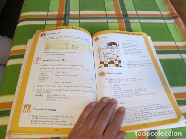 Libros de segunda mano: M69 LIBRO DE TEXTO ANAYA BOVEDA 3 EGB CIENCIAS SOCIALES REF 2 - Foto 3