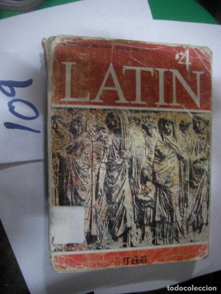 Libros de segunda mano: ANTIGUO LIBRO DE TEXTO - LATIN 4 - Foto 1