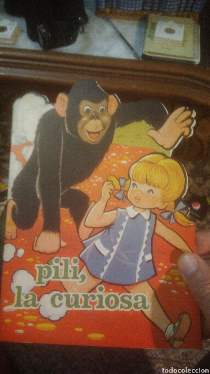 Libros de segunda mano: TORAY 1966. PILI LA CURIOSA. cuento troquelado - Foto 1