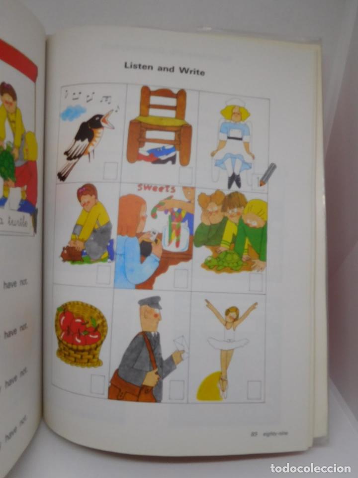 Libros de segunda mano: M69 Libro de texto 3&ordm; EGB de Mangold Santillana Ingl&eacute;s - Foto 2