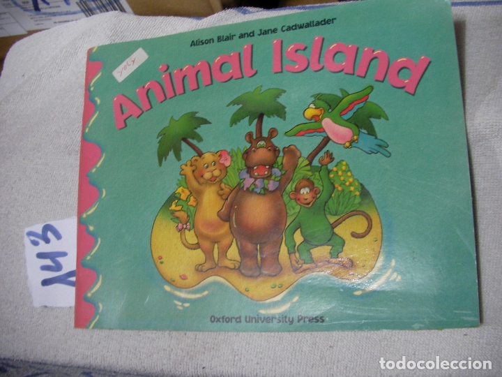 Libros de segunda mano: ANTIGUO LIBRO DE TEXTO - INGLES - ANIMAL ISLAND - Foto 1
