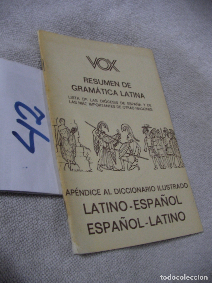 Libros de segunda mano: ANTIGUO LIBRO DE TEXTO - RESUMEN DE GRAMATICA LATINA - Foto 1
