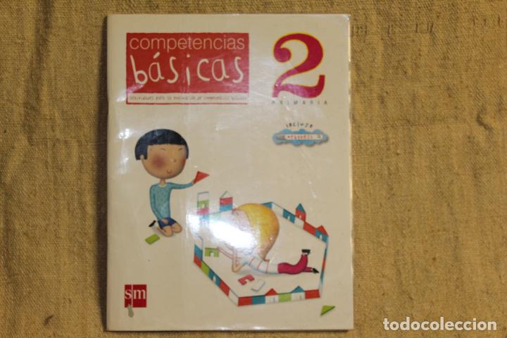 Libros de segunda mano: COMPETENCIAS BASICAS 2 PRIMARIA SM - Foto 1