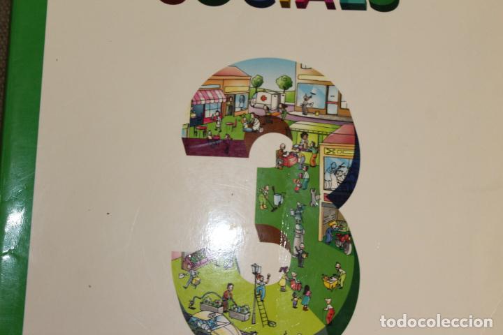 Libros de segunda mano: SOCIALS 3 PRIMARIA VICENS VIVES AULA ACTIVA - Foto 2
