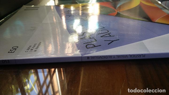 Libros de segunda mano: Pl&aacute;stica, Visual y Audiovisual 2&ordm; ESO, Casals, con CD - Foto 2
