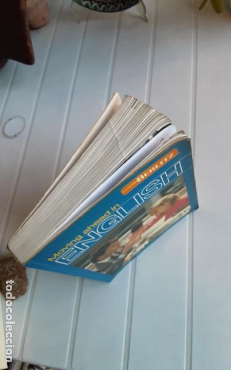 Libros de segunda mano: MOVING AHEAD IN ENGLISH. STUDENTS BOOK - BERLITZ - Foto 4