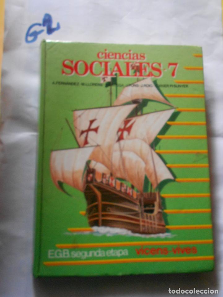 Libros de segunda mano: ANTIGUO LIBRO DE TEXTO - CIENCIAS SOCIALES 7 - Foto 1
