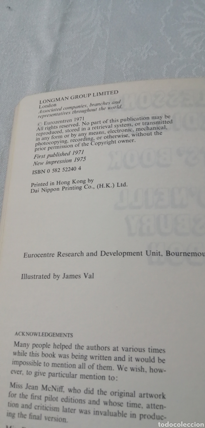 Libros de segunda mano: KERNNEL LESSONS INTERMEDIATE. STUDENTS BOOK. ROBERT ONEILL ET AL. - Foto 2